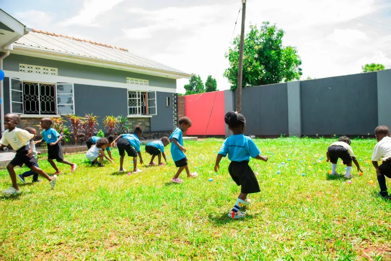 Children at the Doxa Kindergarten Easter egg hunt — photo 5 of 26
