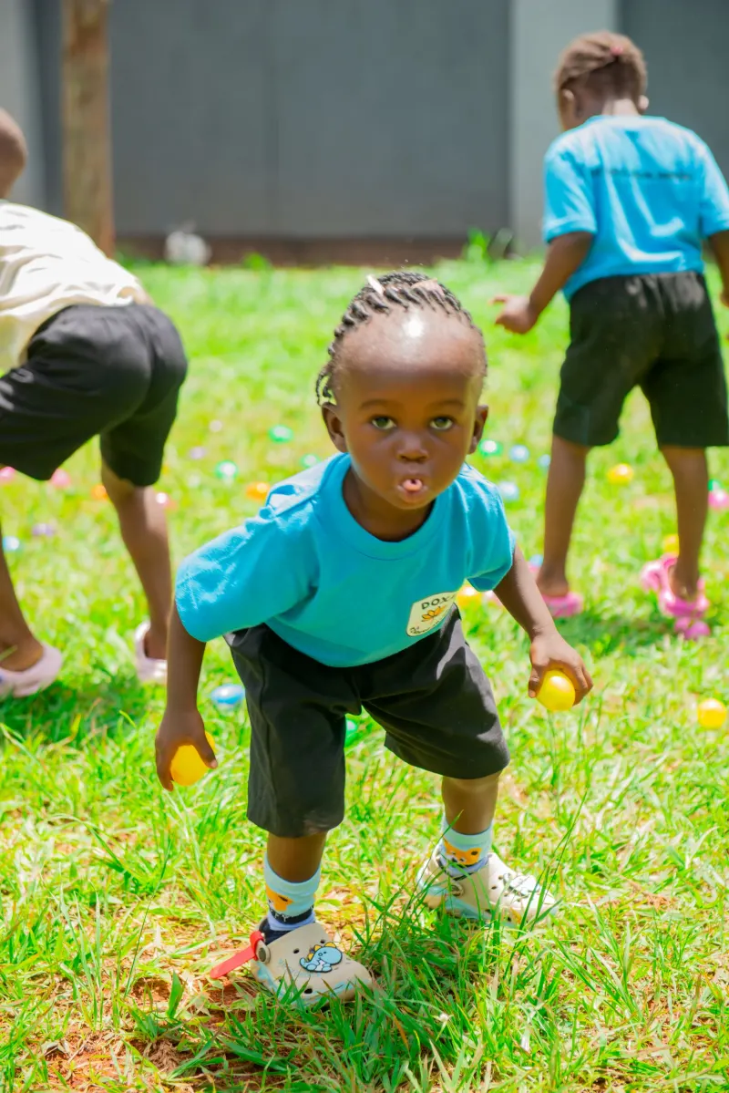 Children at the Doxa Kindergarten Easter egg hunt — photo 11 of 26