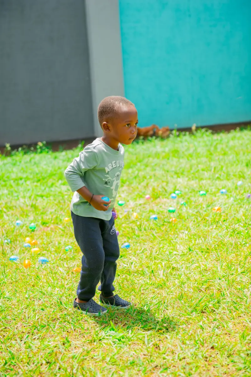 Children at the Doxa Kindergarten Easter egg hunt — photo 15 of 26