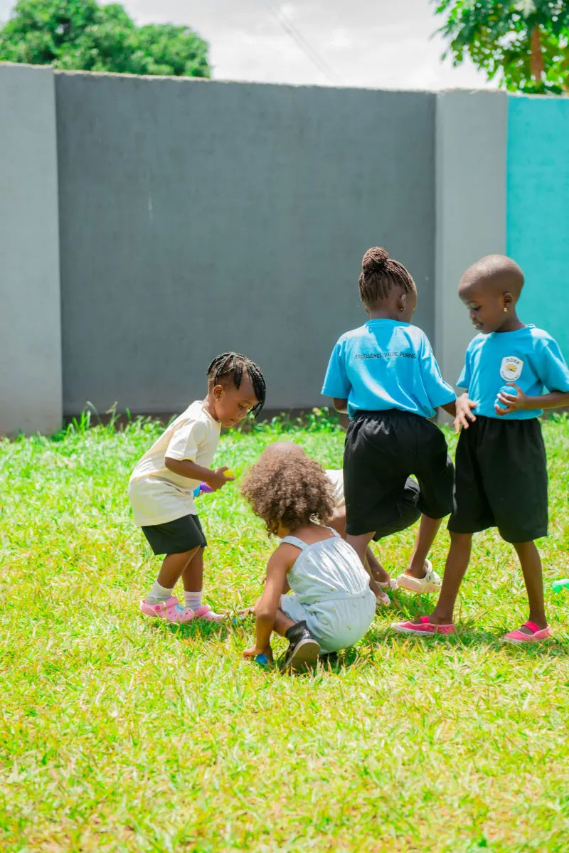 Children at the Doxa Kindergarten Easter egg hunt — photo 17 of 26