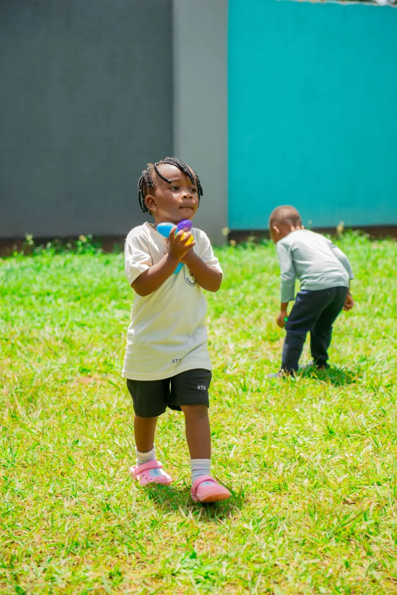 Children at the Doxa Kindergarten Easter egg hunt — photo 18 of 26