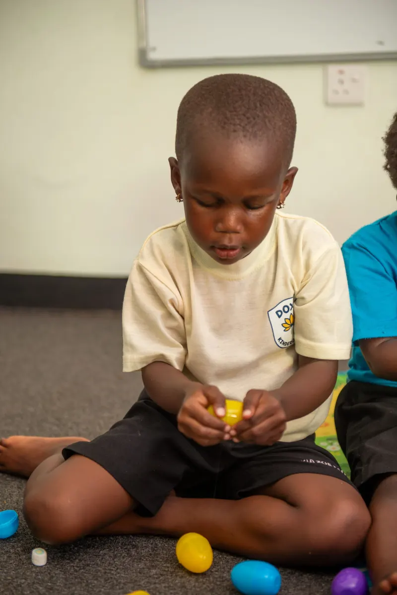 Children at the Doxa Kindergarten Easter egg hunt — photo 20 of 26