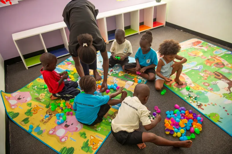 Children at the Doxa Kindergarten Easter egg hunt — photo 22 of 26